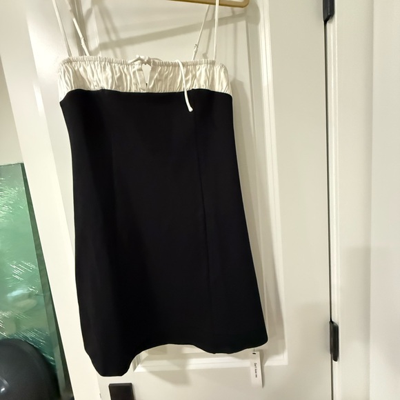Reformation Dresses & Skirts - Reformation Two-Tone Black and Cream Mini Dress